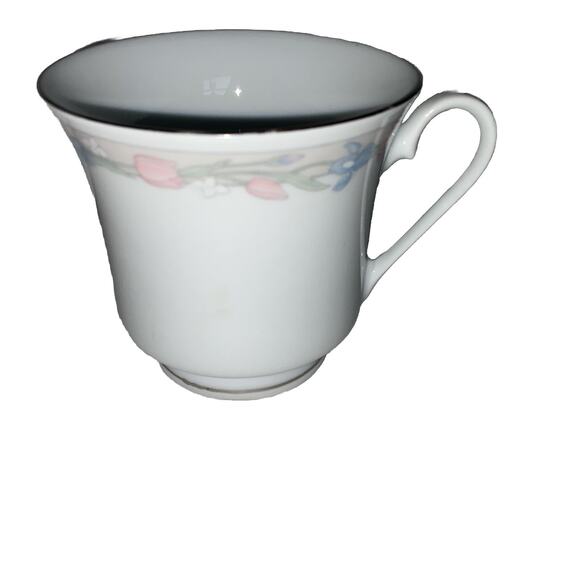 Illusions, 2 Footed Cups, Ring Of Flowers/Rim-silver Discontinued VTG - Picture 4 of 6